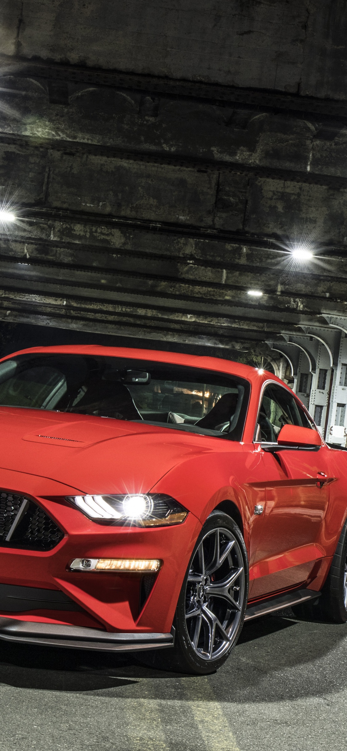 Bmw m 3 Rouge Garée Sur Parking. Wallpaper in 1125x2436 Resolution