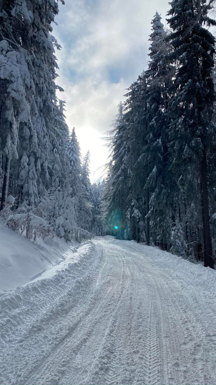 Winter, Cloud, Schnee, Naturlandschaft, Piste. Wallpaper in 750x1334 Resolution