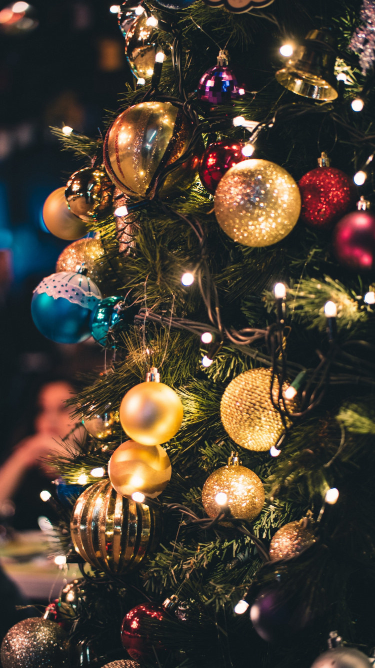 Luces de Navidad, Navidad, Luces de Cadena de Navidad, Chuchería, Luz. Wallpaper in 750x1334 Resolution