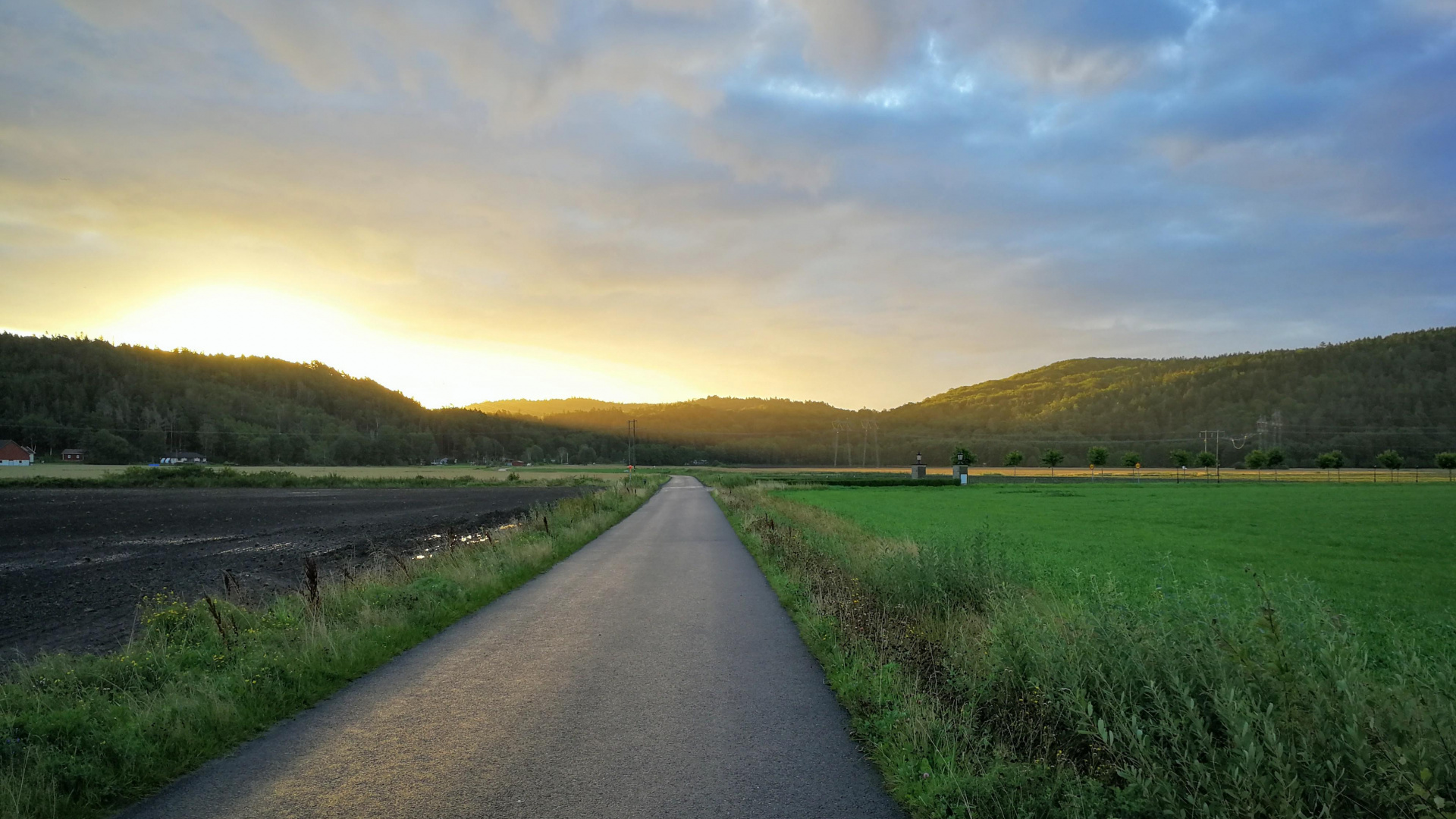 Cloud, Ökoregion, Naturlandschaft, Fahrbahn, Sonnenlicht. Wallpaper in 1920x1080 Resolution