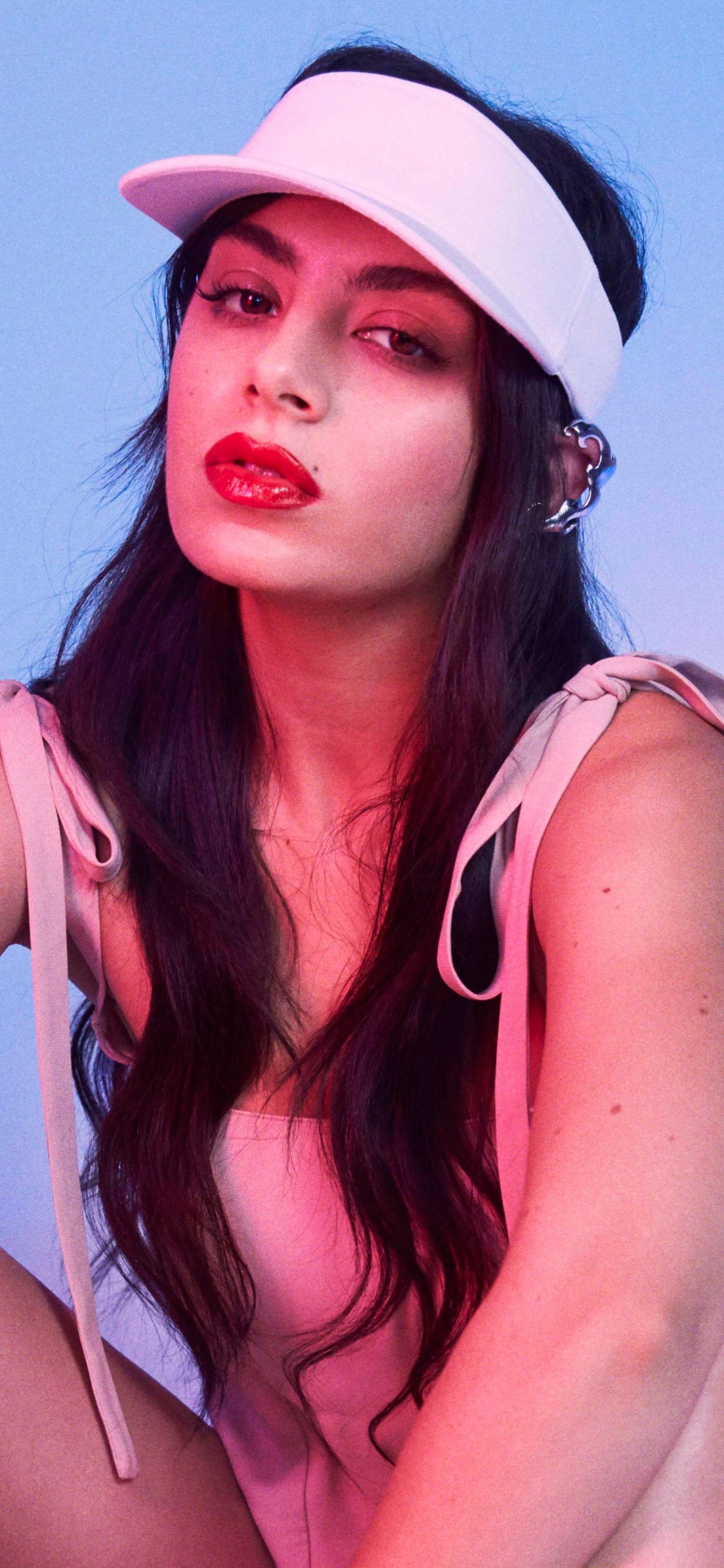 Charli Xcx, Después Del Afterparty, Album, Belleza, Rojo. Wallpaper in 1125x2436 Resolution
