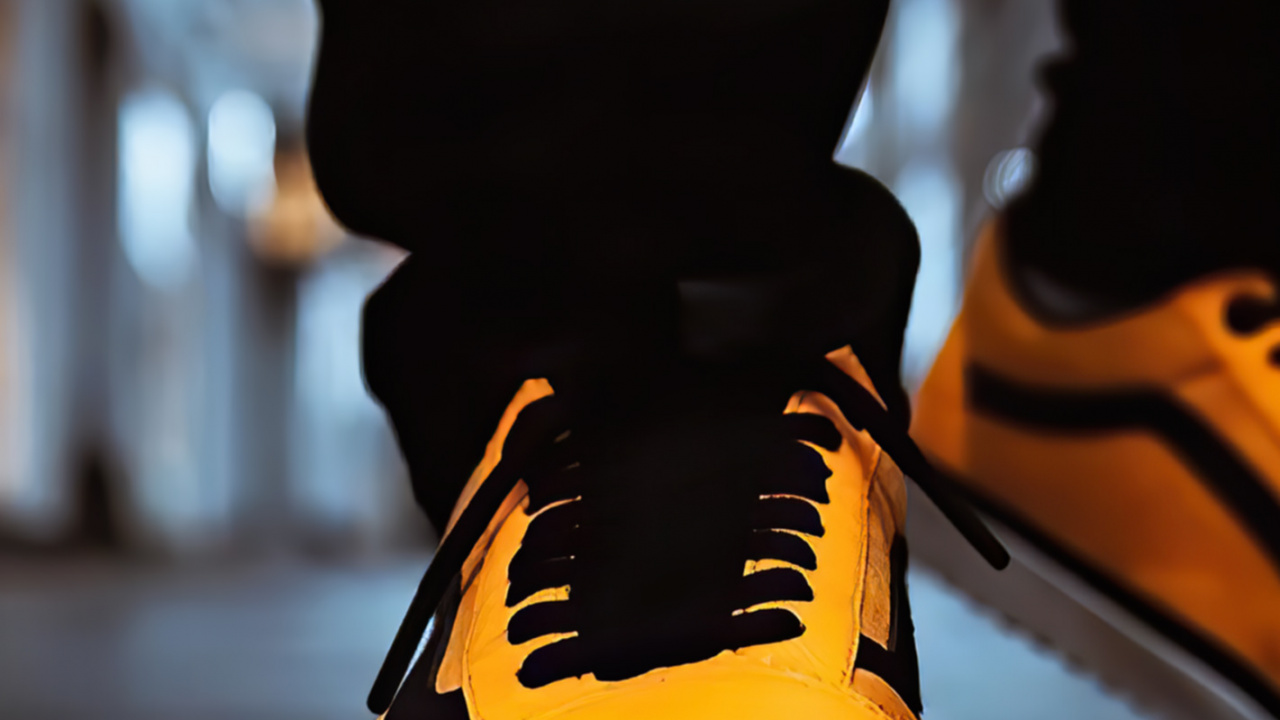 Outdoor Shoe, Street Fashion, Walking Shoe, Sneakers, Flooring. Wallpaper in 1280x720 Resolution