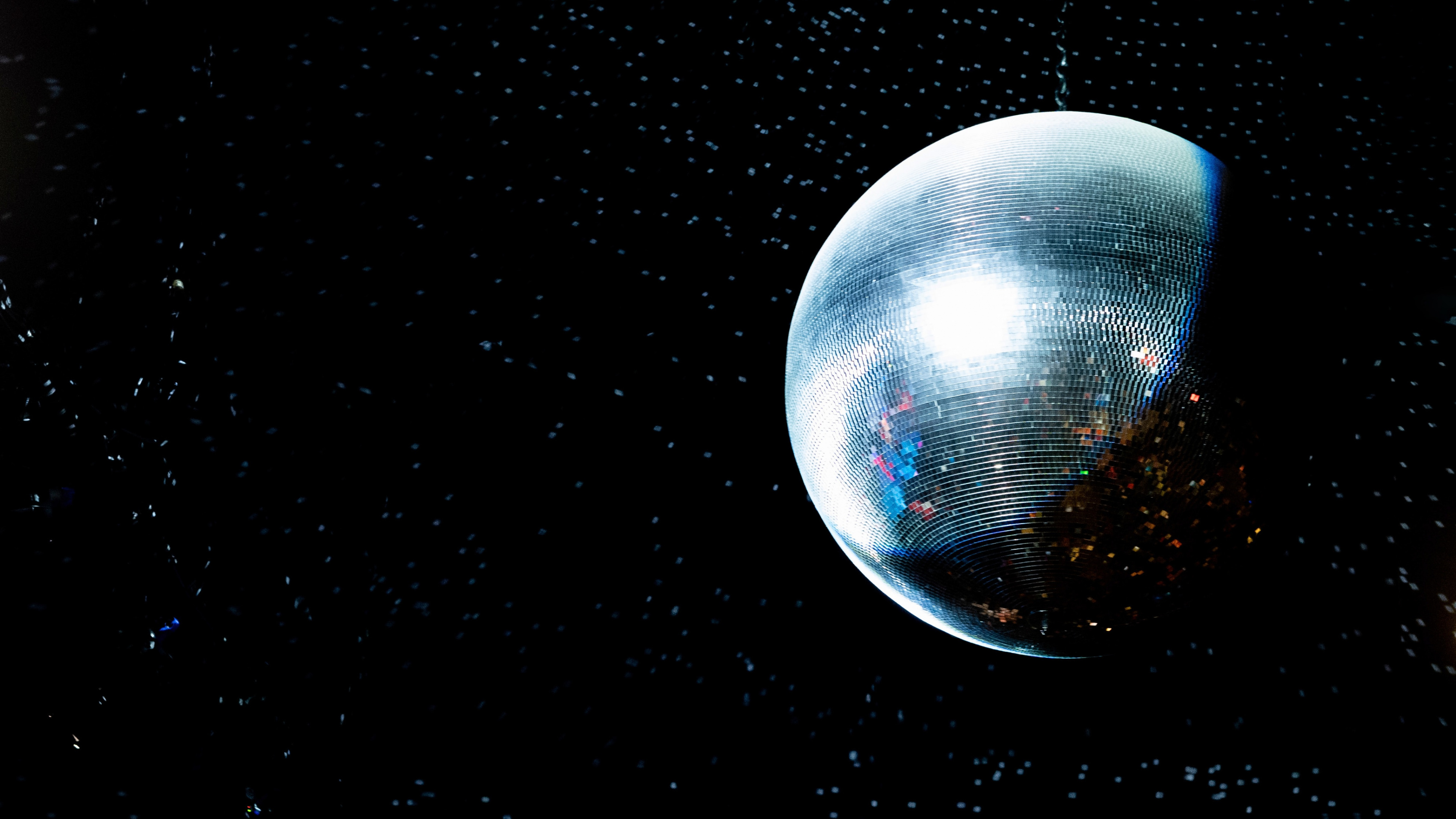 Pleine Lune Dans le Ciel. Wallpaper in 3840x2160 Resolution