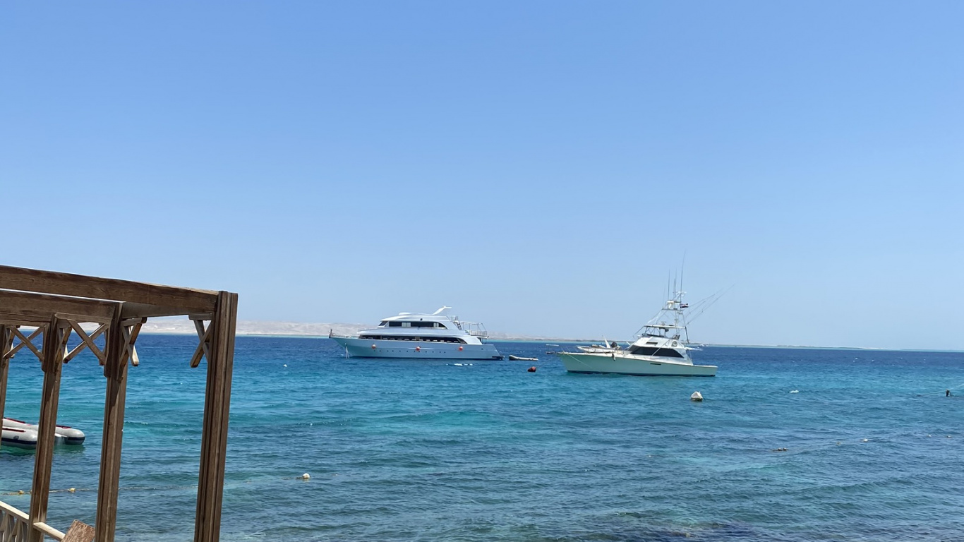 Mer, Motomarine, Horizon, Bateau, L'architecture Navale. Wallpaper in 1366x768 Resolution