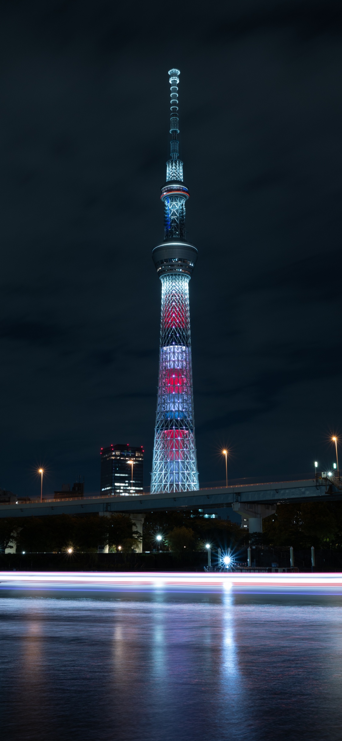 里程碑, 城市, 反射, 建筑, 大都会 壁纸 1125x2436 允许