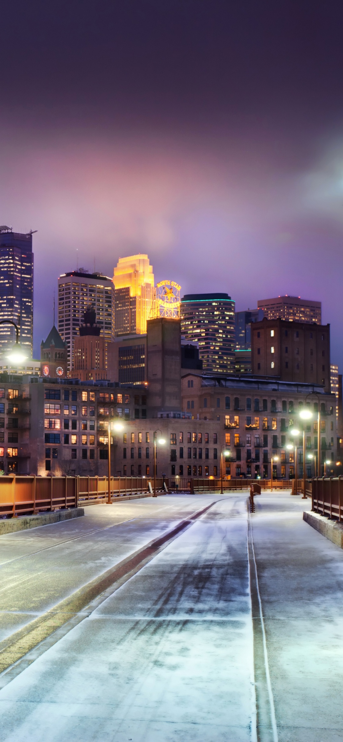 Skyline Der Stadt Bei Nacht Night. Wallpaper in 1125x2436 Resolution