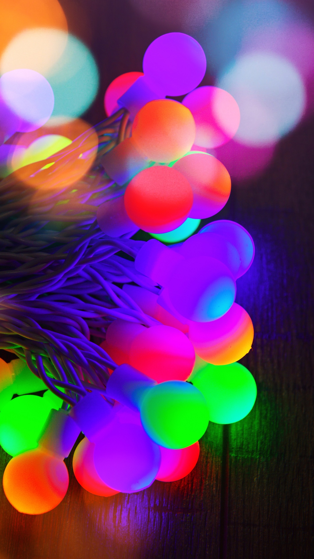 Green Blue and Purple Balloons. Wallpaper in 1080x1920 Resolution