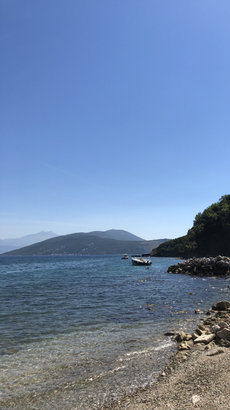 Costa, Agua, Cuerpo de Agua, Orilla, Moto de Agua. Wallpaper in 750x1334 Resolution