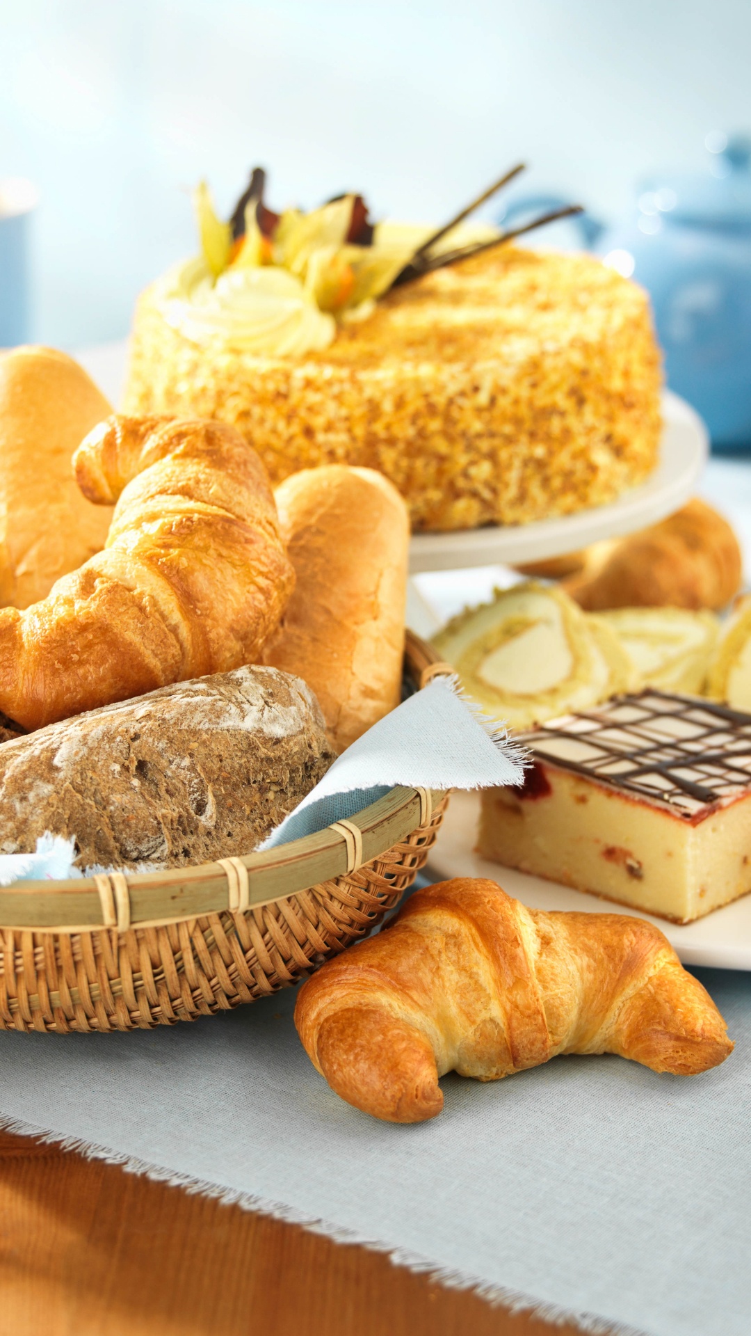 面包店, 牛角面包, 甜点, 糕点, 烘烤 壁纸 1080x1920 允许