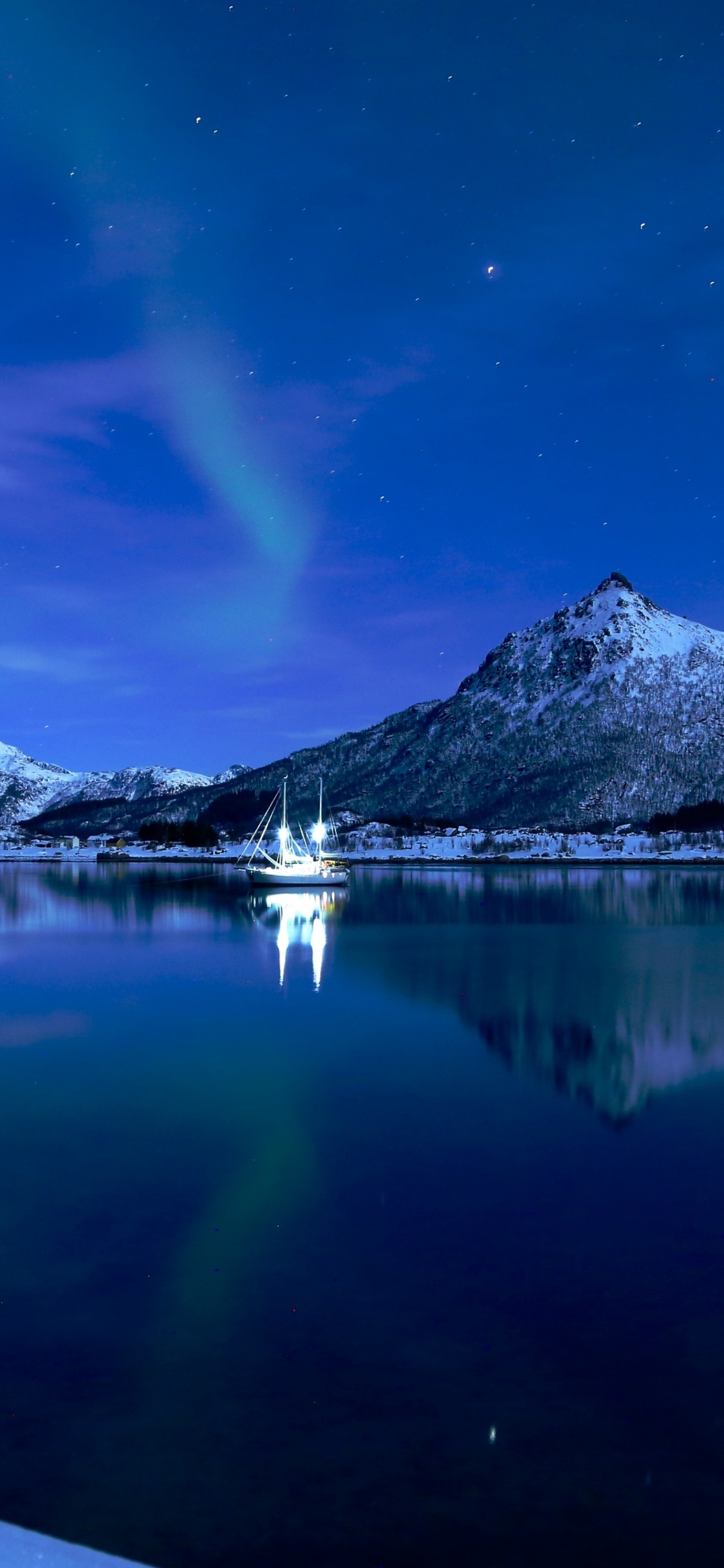 Naturaleza, Azul, Reflexión, Montaña, Nieve. Wallpaper in 1125x2436 Resolution