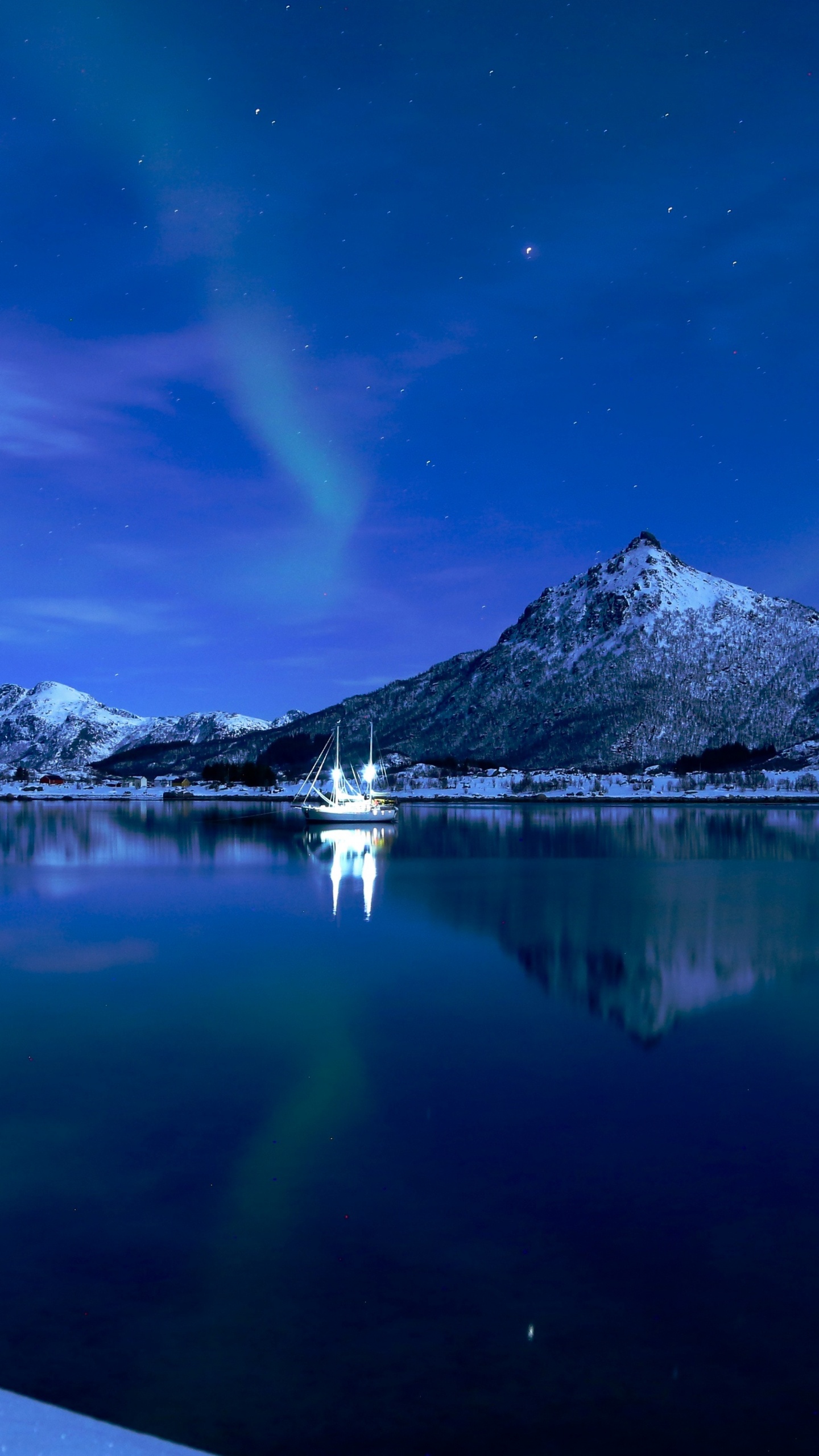 Naturaleza, Azul, Reflexión, Montaña, Nieve. Wallpaper in 1440x2560 Resolution