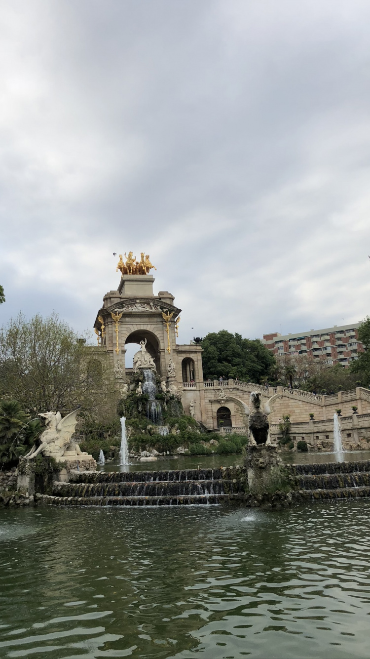 Parc de la Ciutadella, Eau, Attraction Touristique, Tourisme, Fontaine. Wallpaper in 750x1334 Resolution