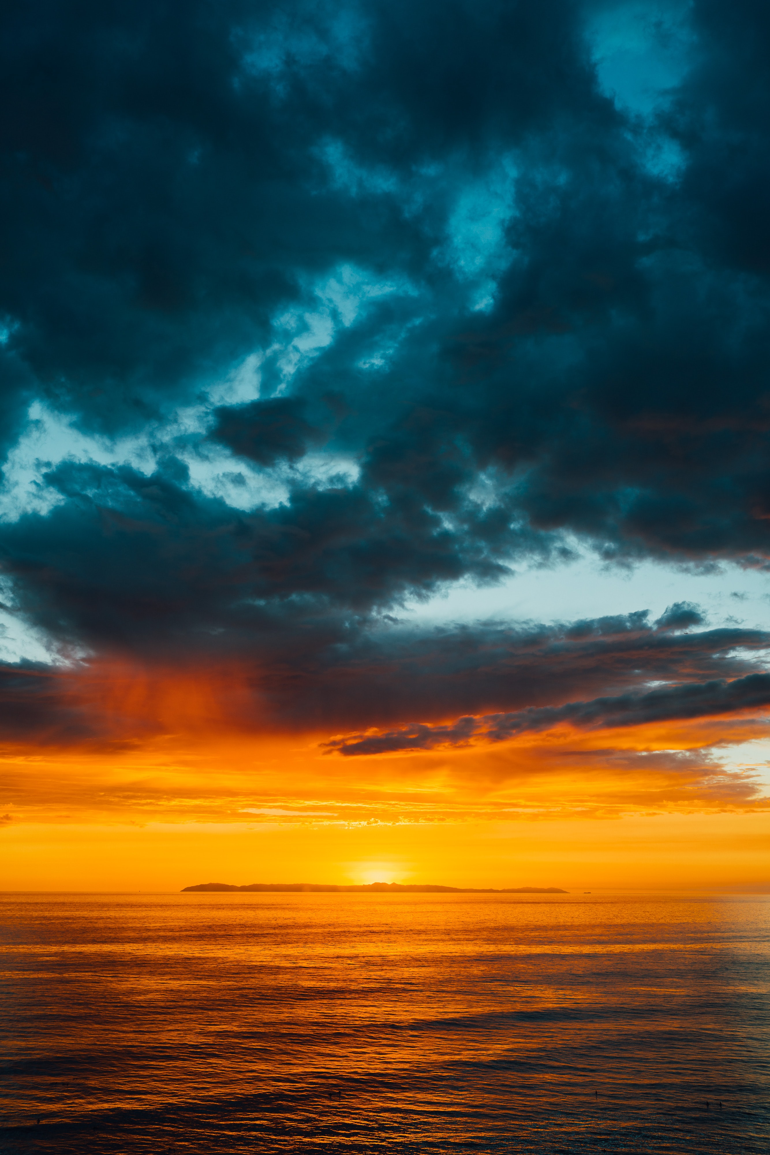 blue and yellow sunset wallpaper