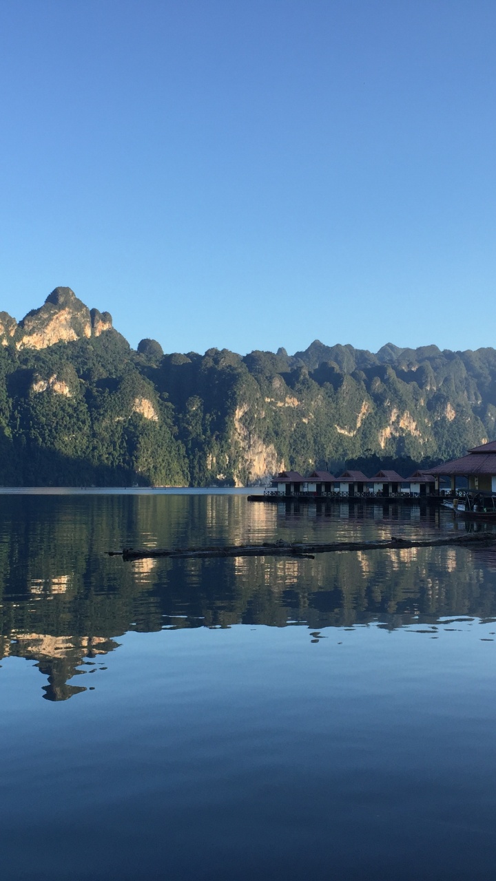 Reflexion, Gewässer, Wasserressourcen, Naturlandschaft, Wasserstraße. Wallpaper in 720x1280 Resolution