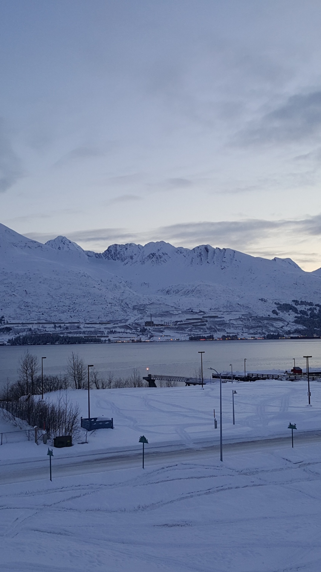 Cloud, Schnee, Natur, Piste, Baum. Wallpaper in 1080x1920 Resolution