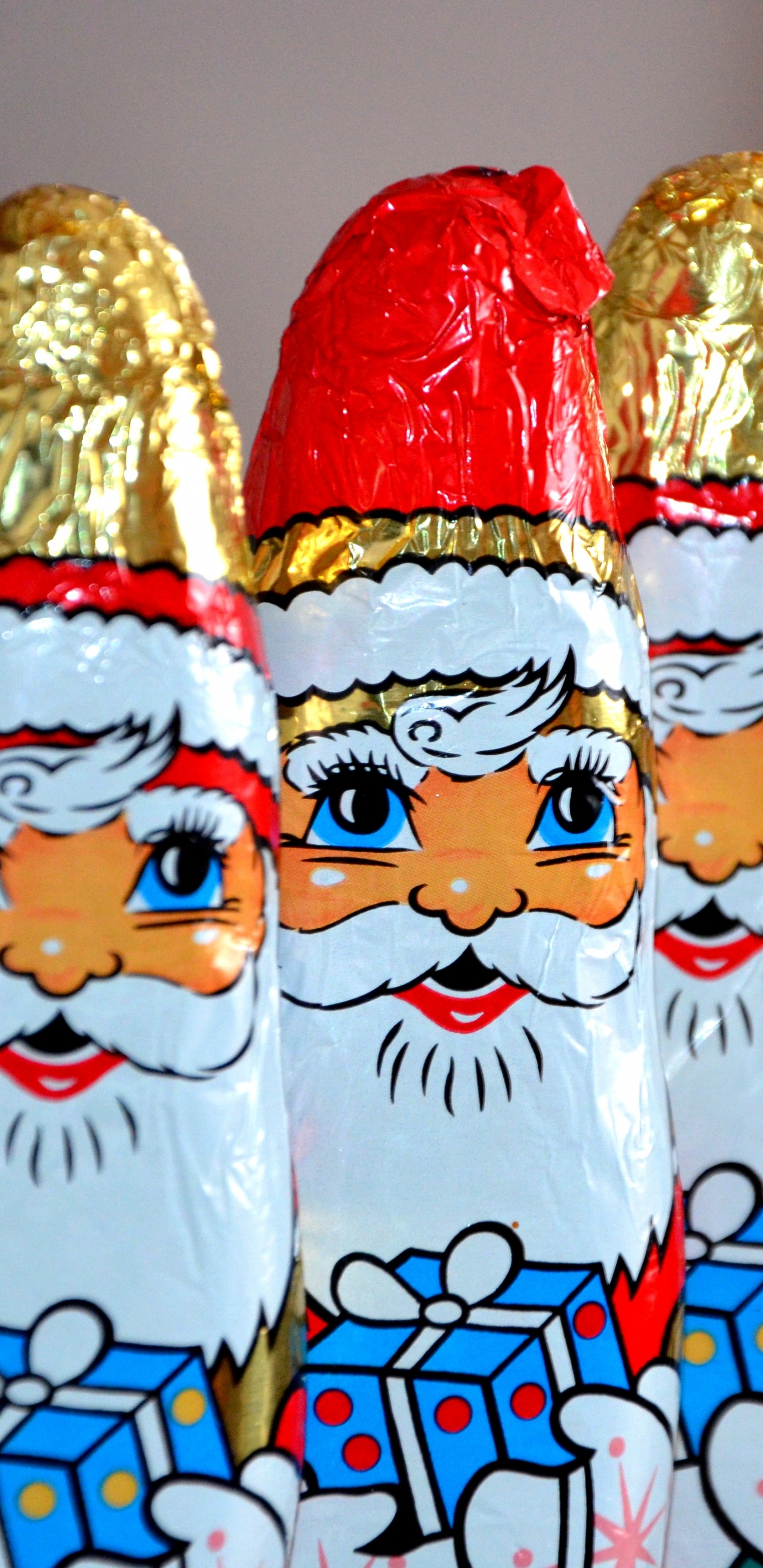 Rote Und Goldene Chinesische Laternen. Wallpaper in 1440x2960 Resolution