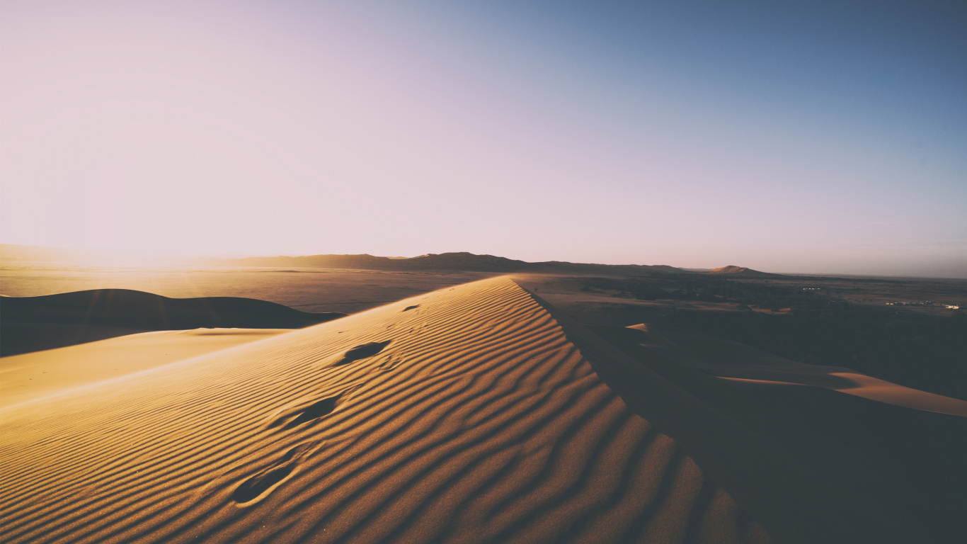 Dunes de Sable Brun Pendant la Journée. Wallpaper in 1366x768 Resolution