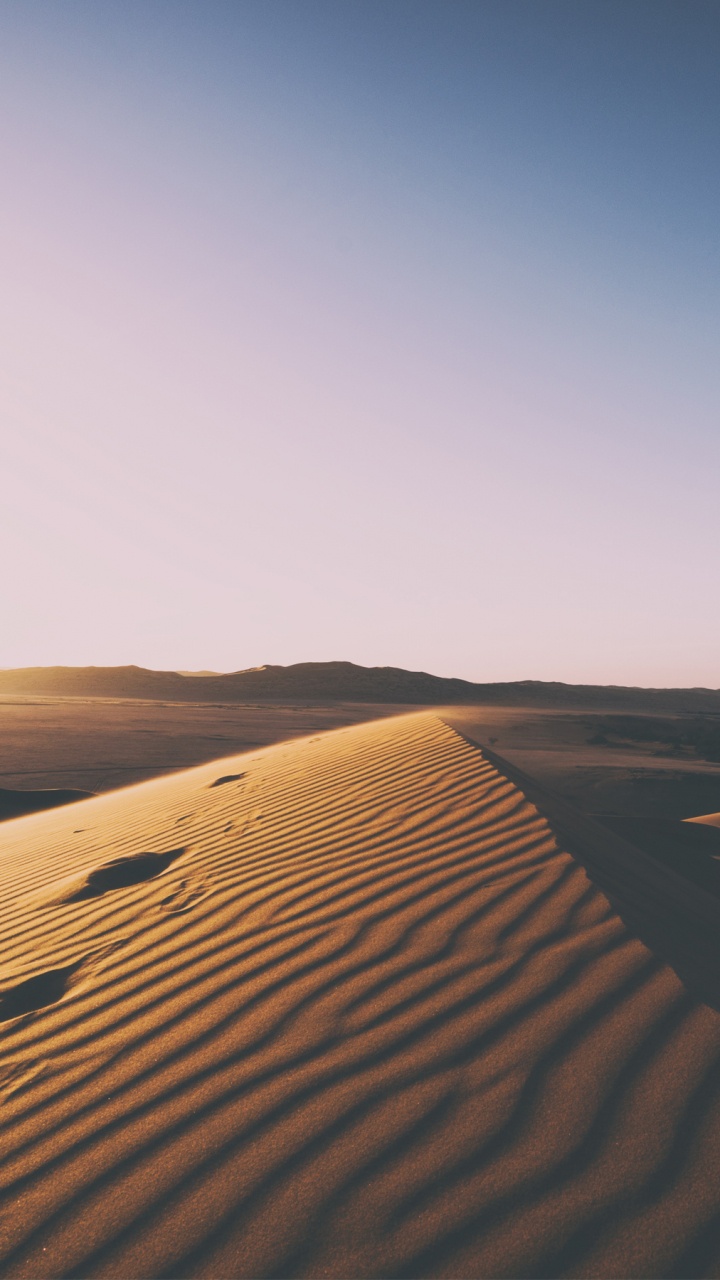 Brown Sand Dunes During Daytime. Wallpaper in 720x1280 Resolution