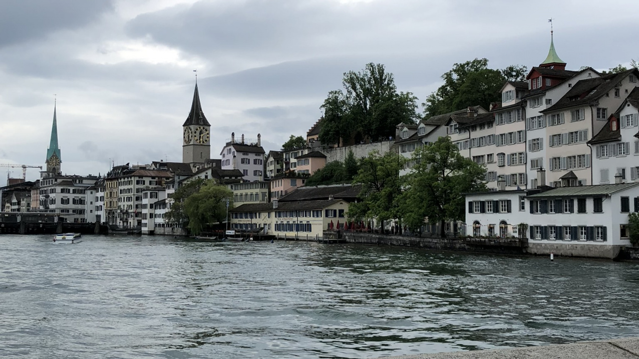 Limmat, la Vía Navegable, Spire, Campanario, Curso de Agua. Wallpaper in 1280x720 Resolution