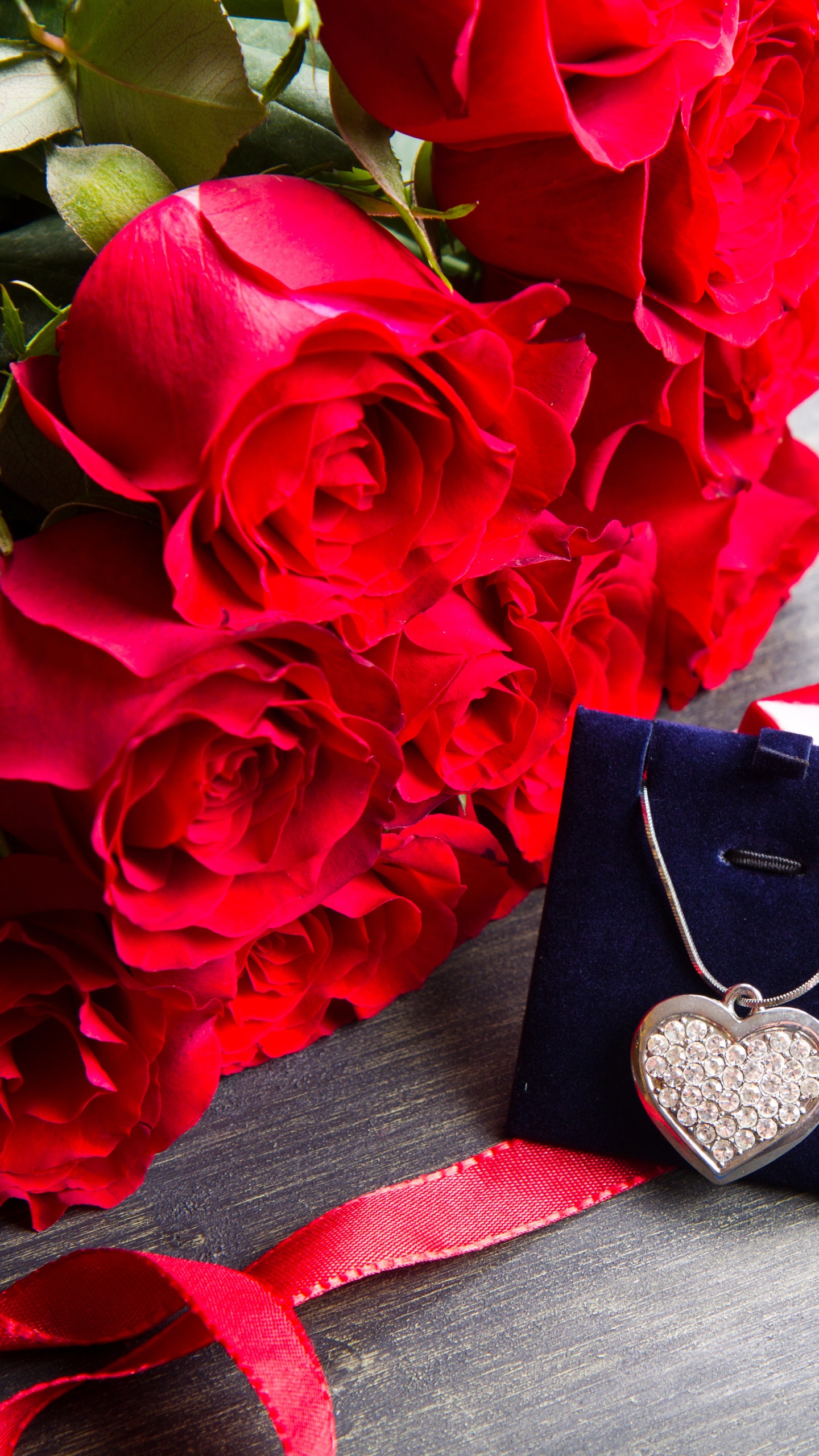 心脏, 礼物, 红色的, 切花, 玫瑰花园 壁纸 1440x2560 允许