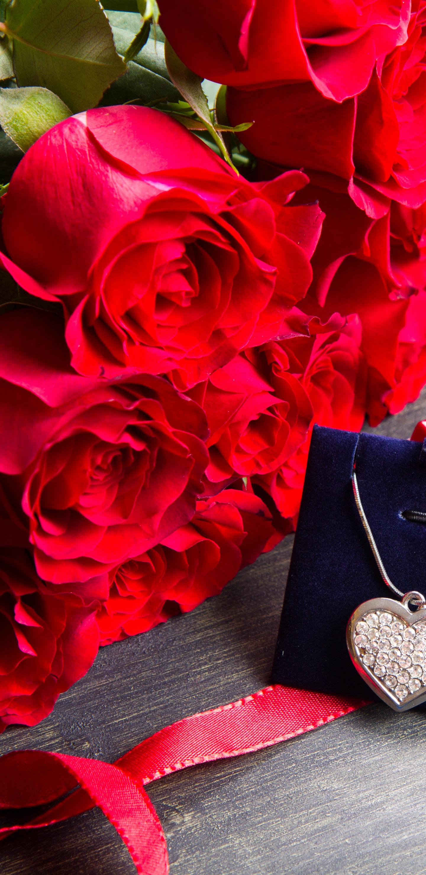 Valentines Day, Heart, Gift, Flower, Rose. Wallpaper in 1440x2960 Resolution