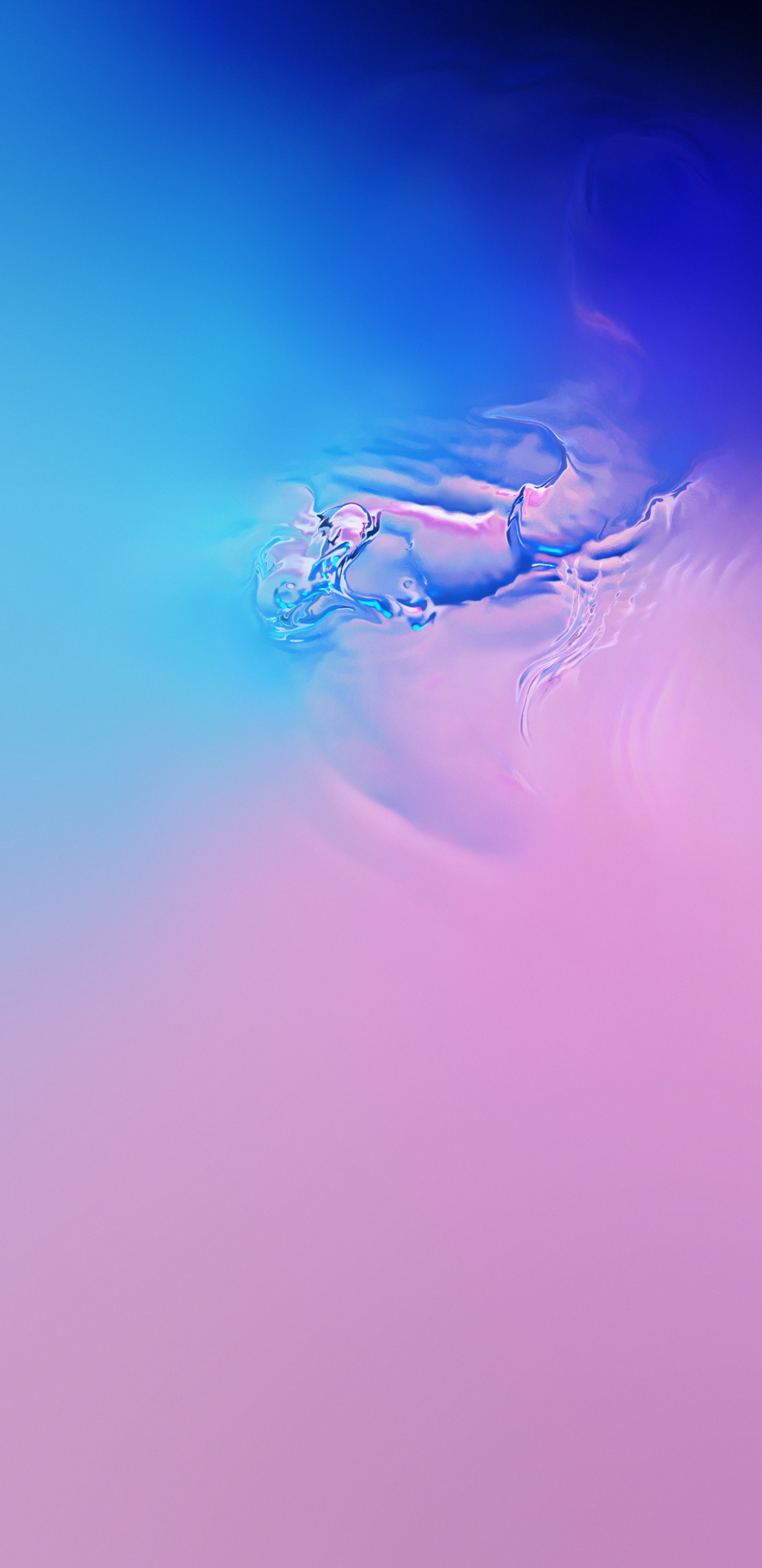 Homme en Short Bleu et Blanc Dans L'eau. Wallpaper in 1440x2960 Resolution