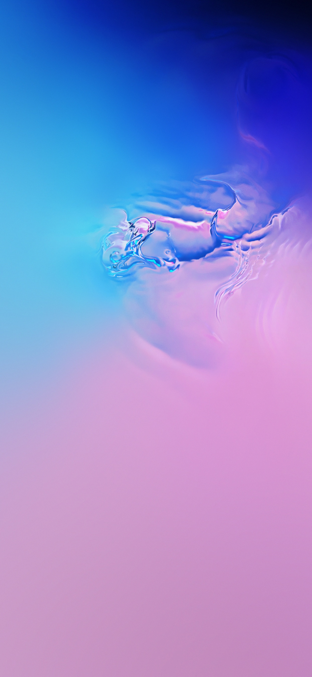 Hombre en Pantalones Cortos Azules y Blancos en el Agua. Wallpaper in 1242x2688 Resolution