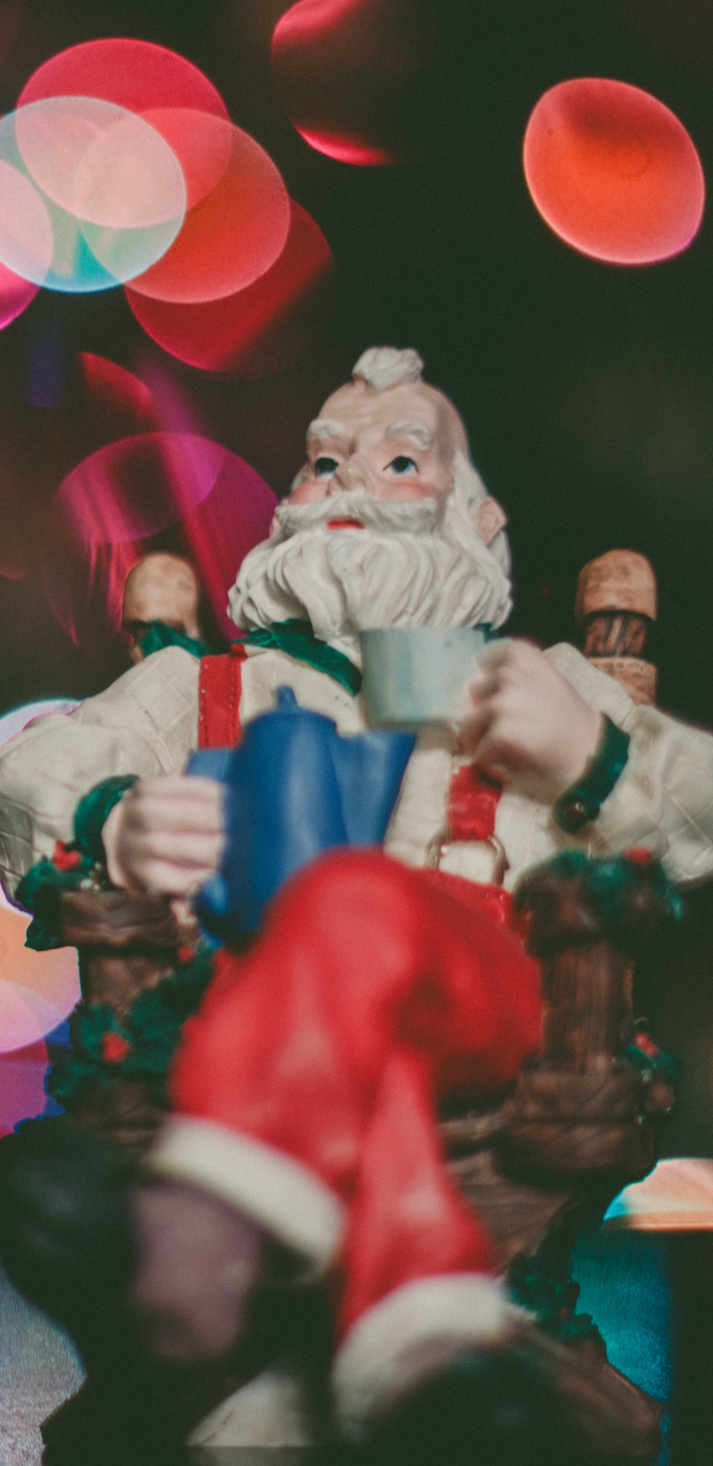 Le Jour De Noël, Santa Claus, Red, Lumière, Éclairage. Wallpaper in 1440x2960 Resolution