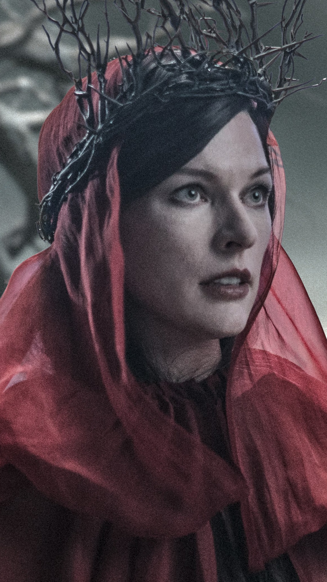 Mujer en Rojo Hijab de Pie Cerca Del Árbol Marrón. Wallpaper in 1080x1920 Resolution