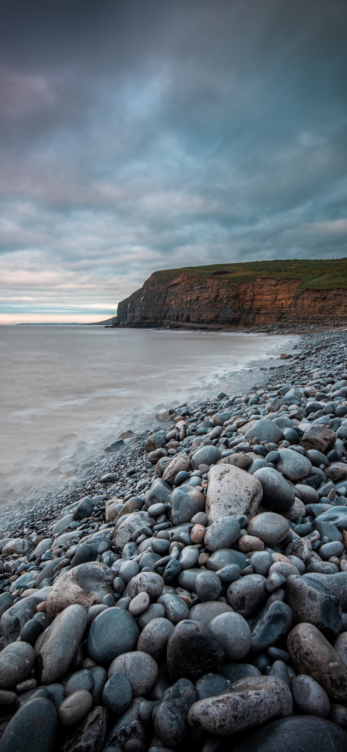 Sea, Body of Water, Shore, Water, Nature. Wallpaper in 1125x2436 Resolution