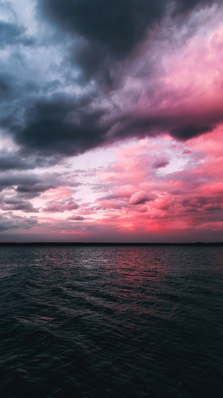 Instagram, Cloud, Wasser, Atmosphäre, Afterglow. Wallpaper in 750x1334 Resolution