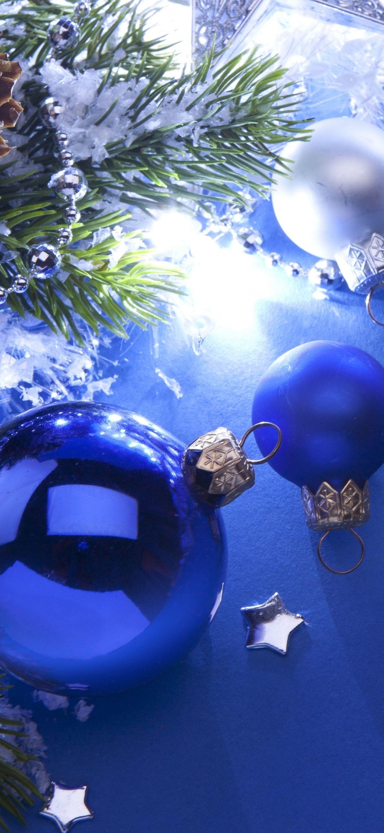 Azul, Adorno de Navidad, Decoración de la Navidad, Azul Majorelle, Azul Cobalto. Wallpaper in 1242x2688 Resolution