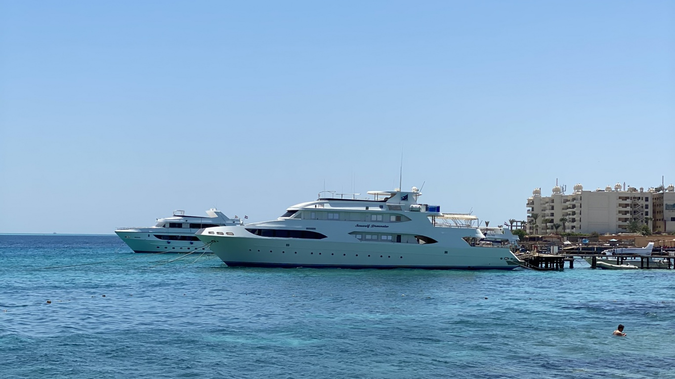 Meer, Wasser, Wasserfahrzeug, Wasserstraße, Horizont. Wallpaper in 1366x768 Resolution