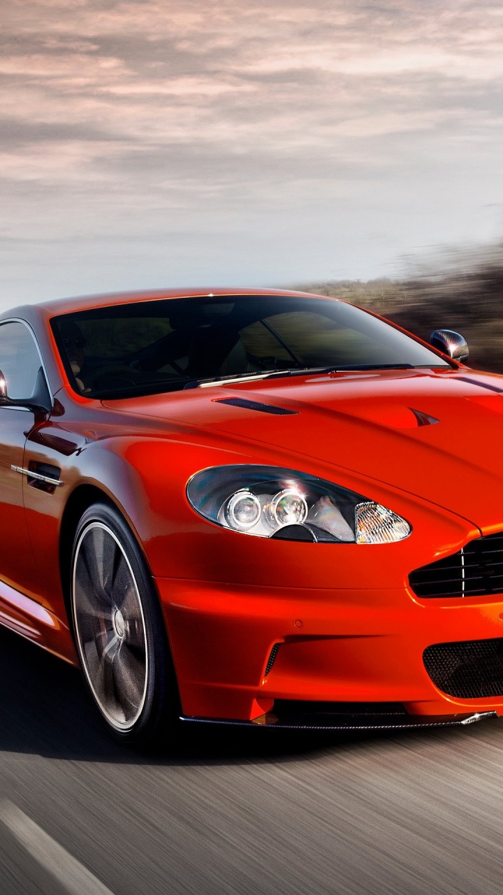 Rojo Bmw m 3 en la Carretera. Wallpaper in 720x1280 Resolution