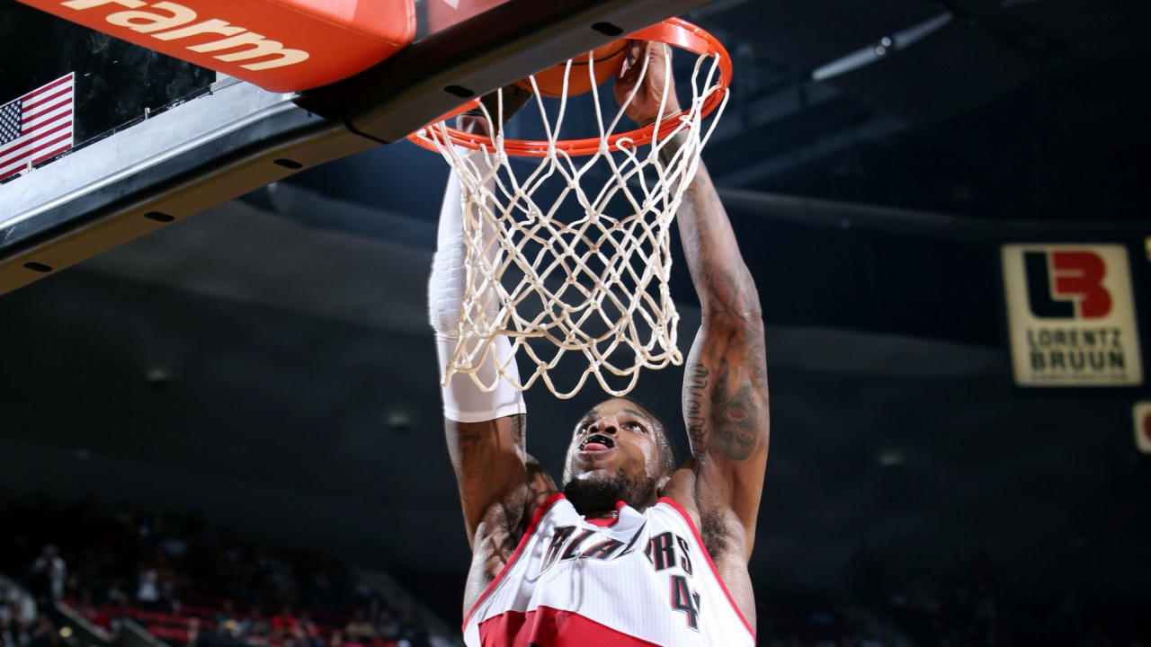 Man in White and Red Jersey Shirt Holding Basketball. Wallpaper in 1280x720 Resolution