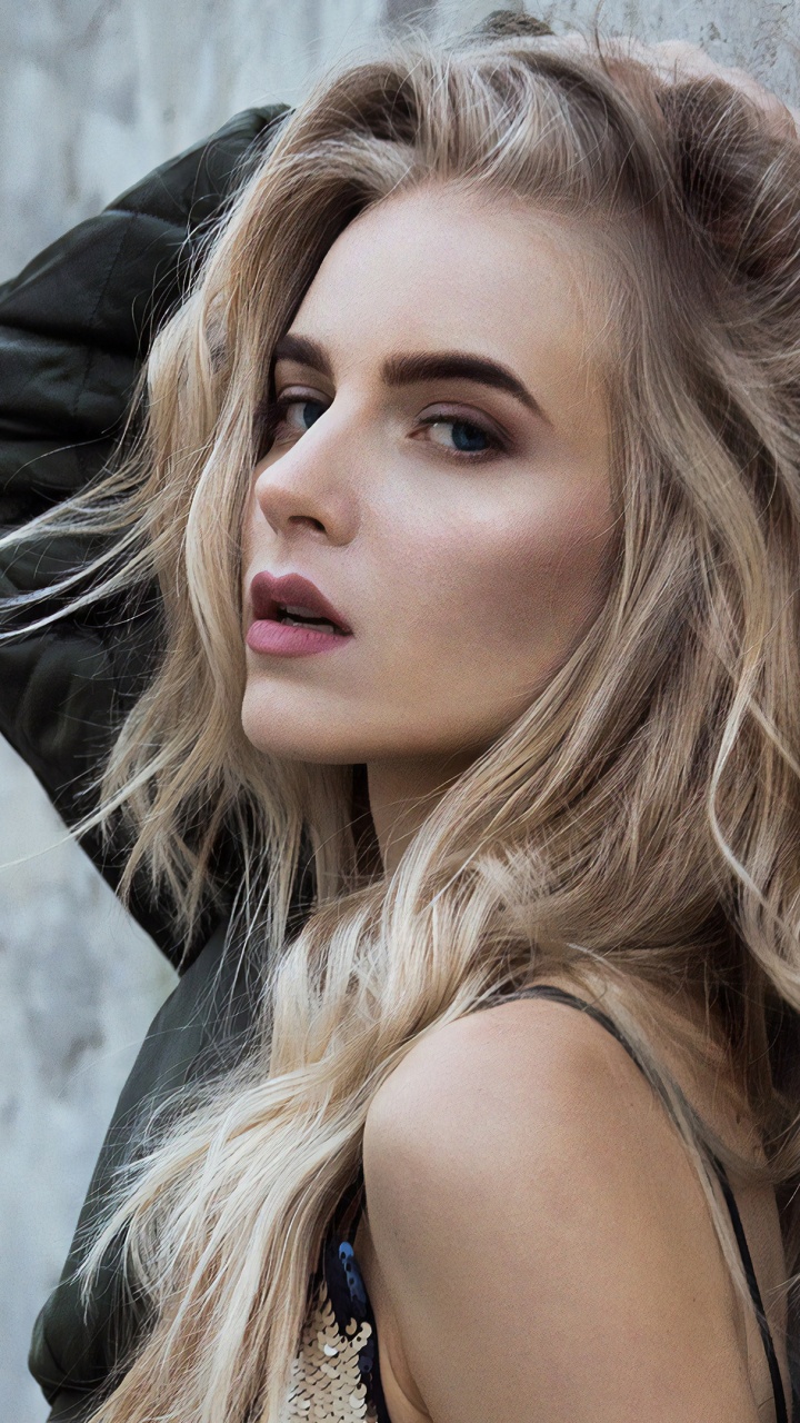 Model, Hair, Blond, Face, Beauty. Wallpaper in 720x1280 Resolution