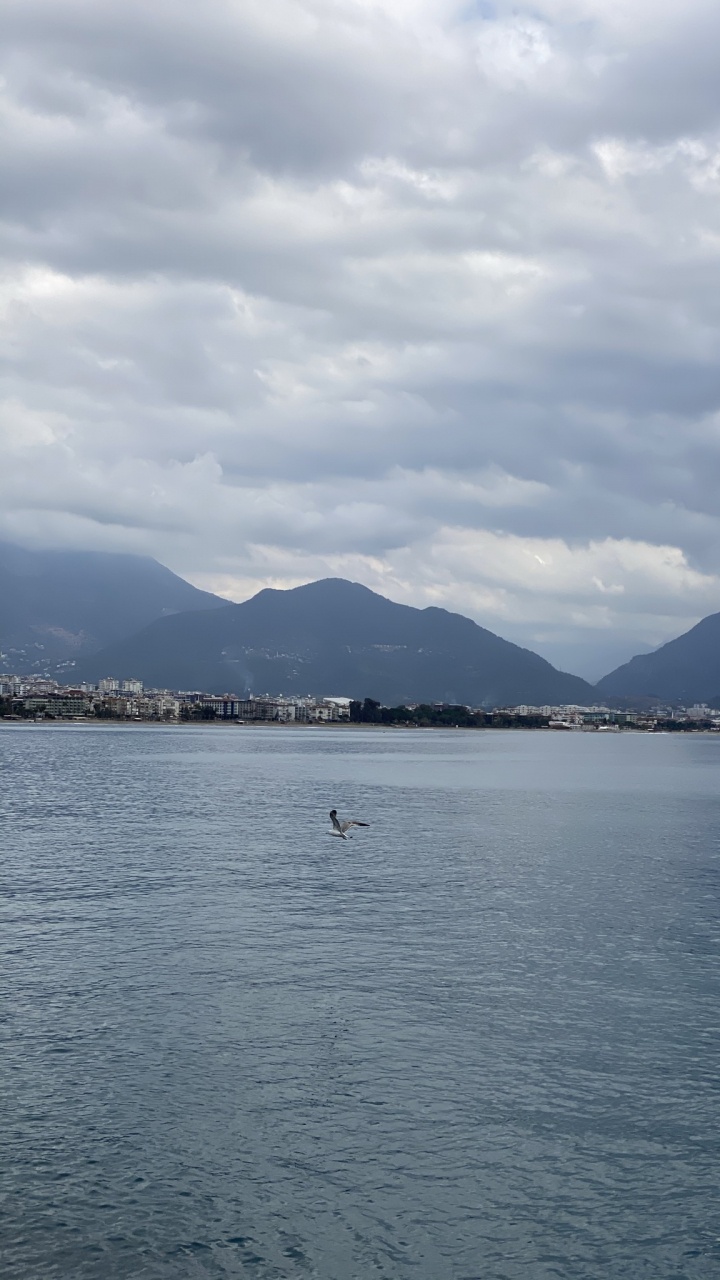 Cloud, Water, Water Resources, Mountain, Lake. Wallpaper in 720x1280 Resolution