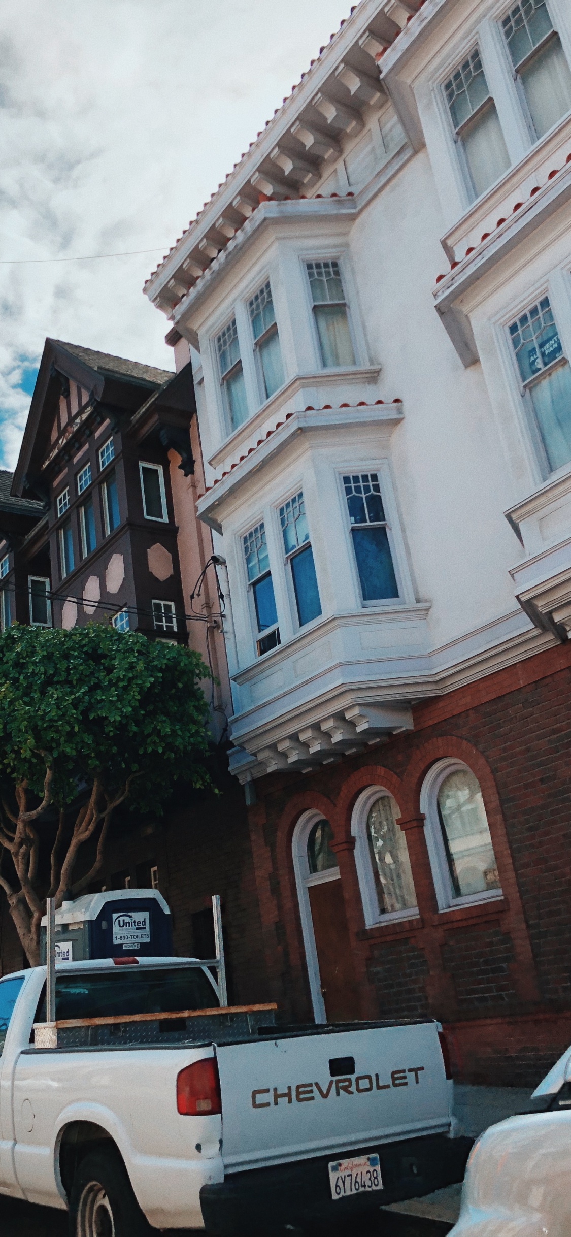 Voiture de Famille, Roi, Fenêtre, Voiture Compacte, Voiture de Taille Moyenne. Wallpaper in 1125x2436 Resolution