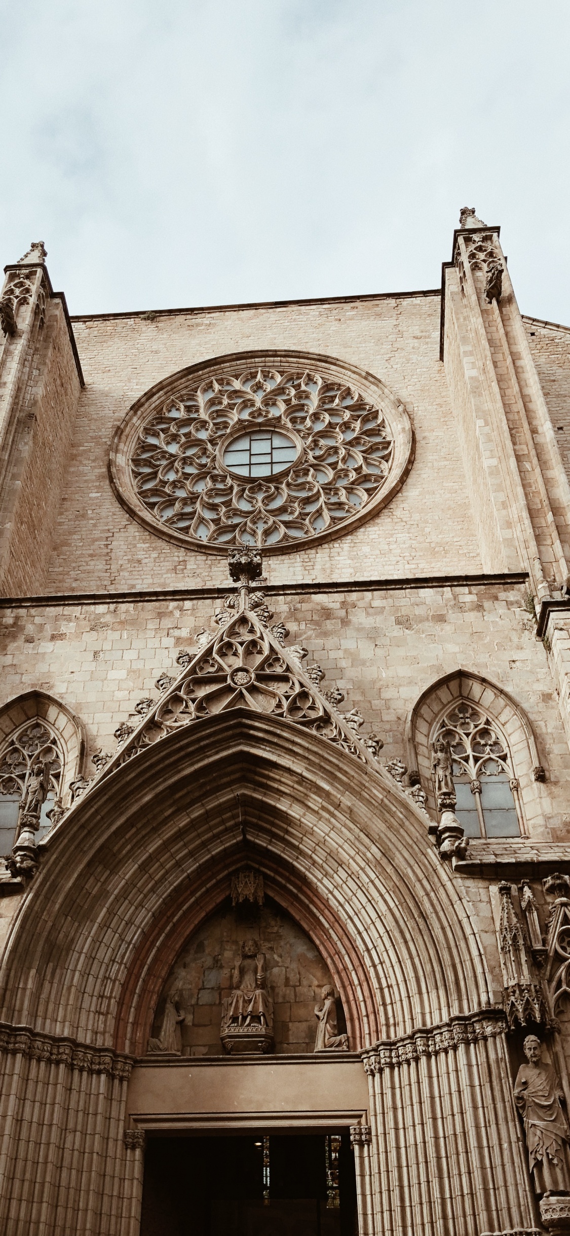 Santa Maria Del Mar, Moyen-âge, Basilique de Santa Maria Del Mar, L'architecture Médiévale, Architecture. Wallpaper in 1125x2436 Resolution