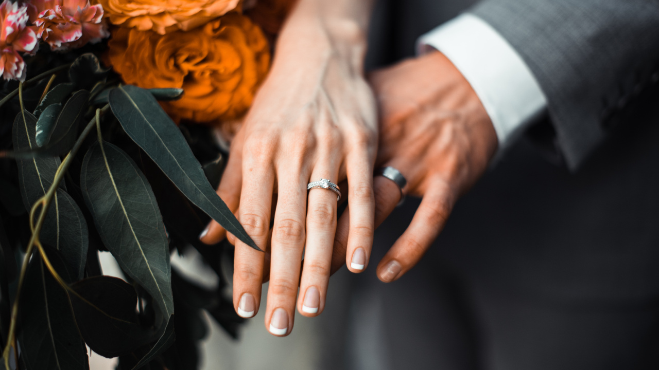 结婚戒指, 订婚戒指, 订婚, 手, 黄色的 壁纸 1280x720 允许