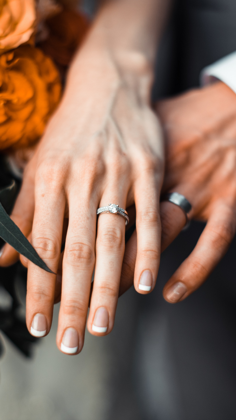 结婚戒指, 订婚戒指, 订婚, 手, 黄色的 壁纸 750x1334 允许