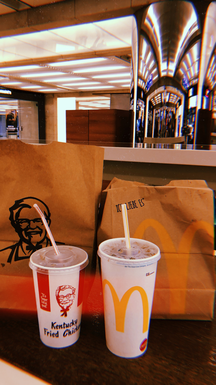 Kentucky Fried Chicken, Kfc, Trinkhalm, Firmenzeichen, Drinkware. Wallpaper in 750x1334 Resolution