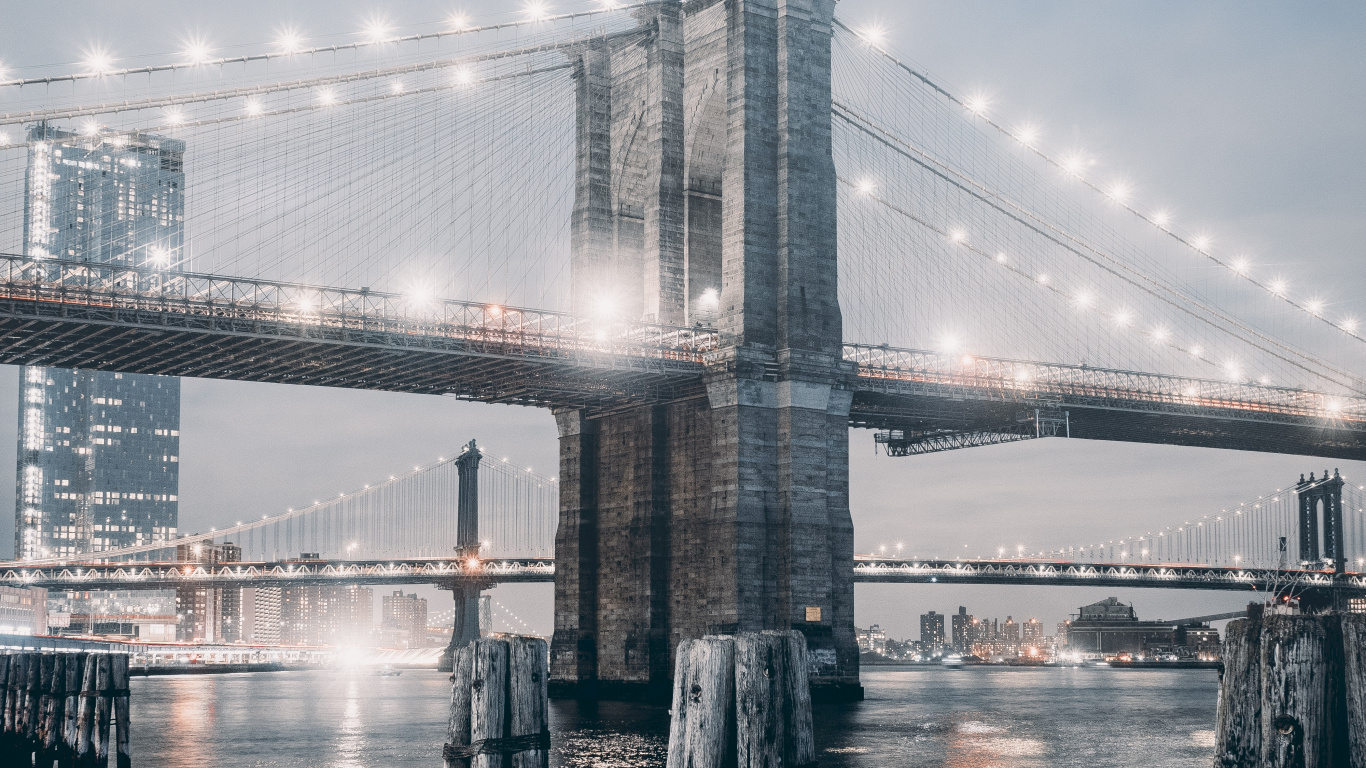 Pont Au-dessus de L'eau Pendant la Journée. Wallpaper in 1366x768 Resolution