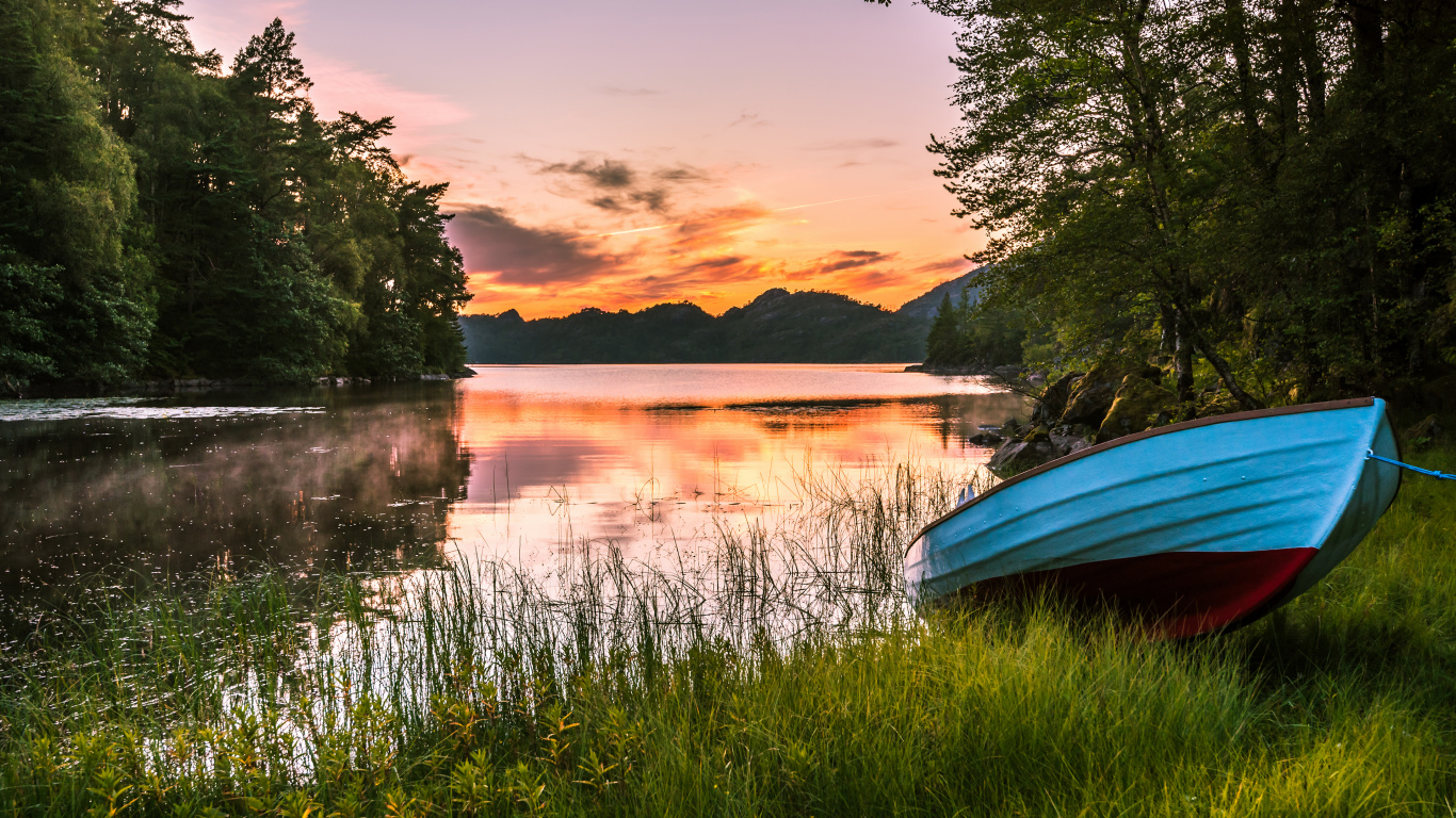 Bateau, Banque, Lac, Eau, Les Ressources en Eau. Wallpaper in 1366x768 Resolution