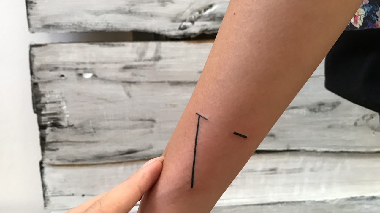 Menschlichen Bein, Finger, Haut, Joint, Handgelenk. Wallpaper in 1280x720 Resolution