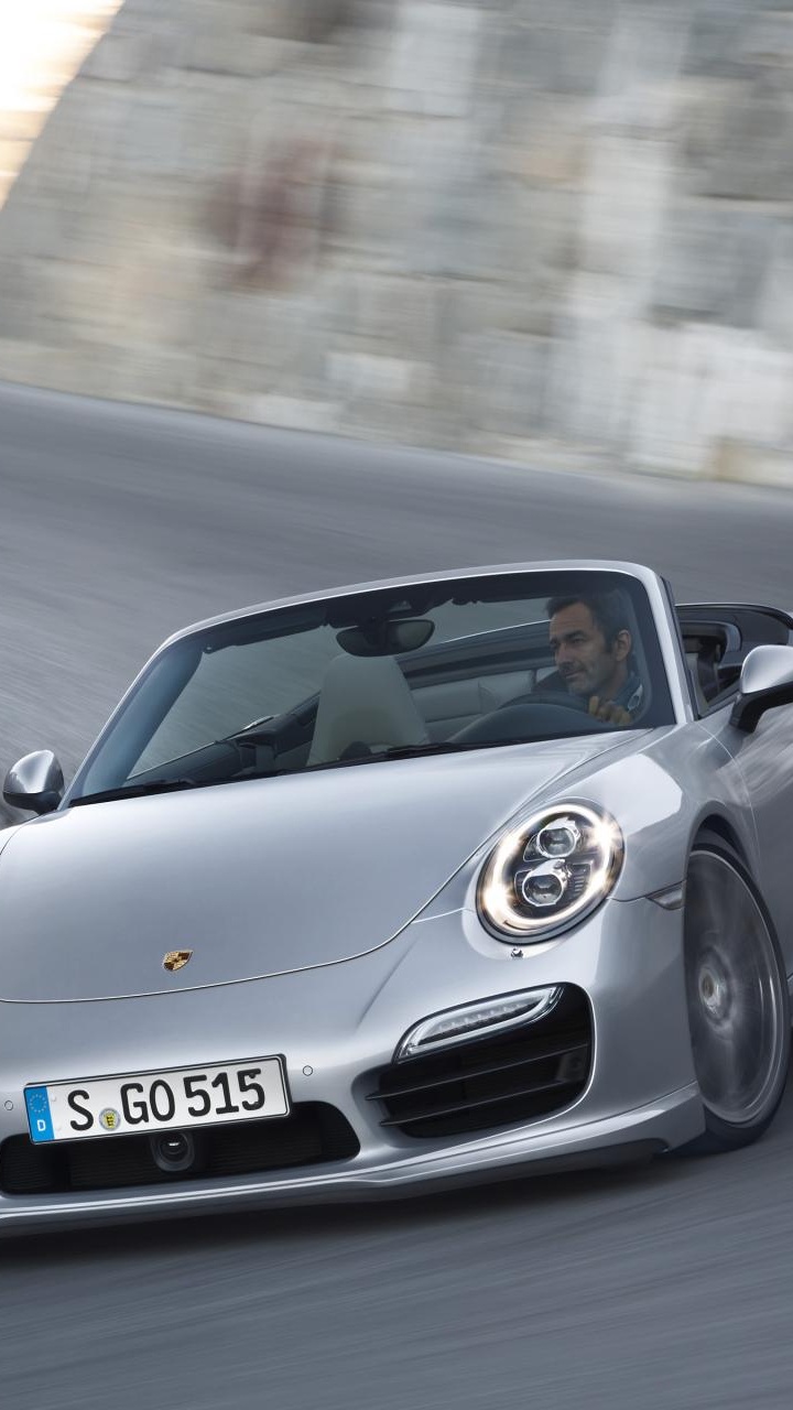 Mercedes Benz Coupé Noir Sur Route Pendant la Journée. Wallpaper in 720x1280 Resolution