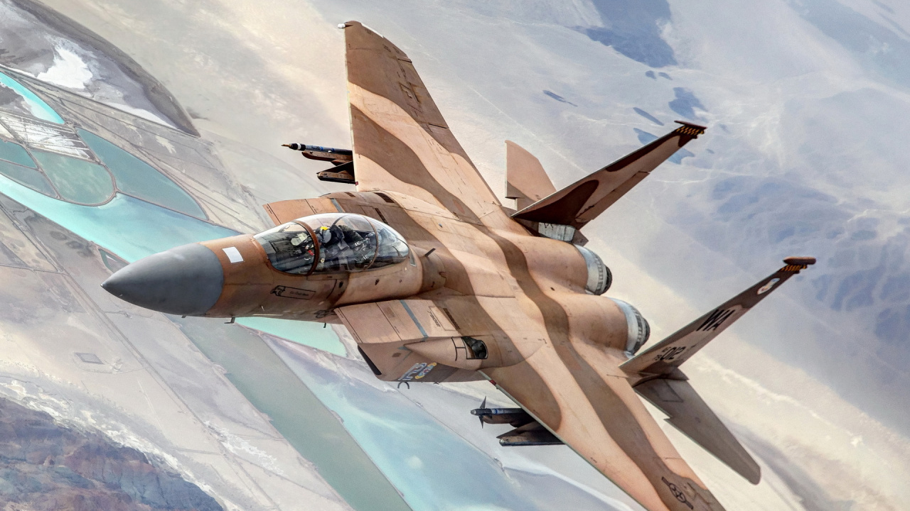 Brown and Gray Fighter Jet. Wallpaper in 1280x720 Resolution