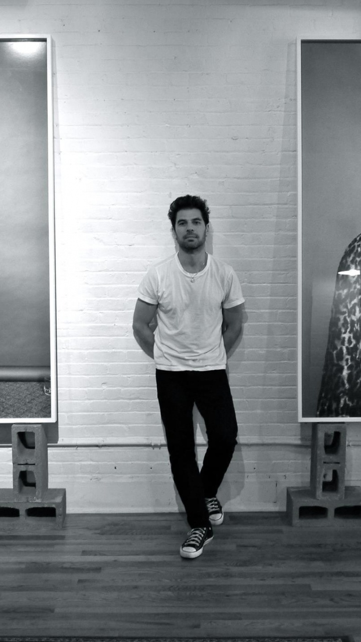 Nirvana, White, Black, Standing, Artist. Wallpaper in 720x1280 Resolution