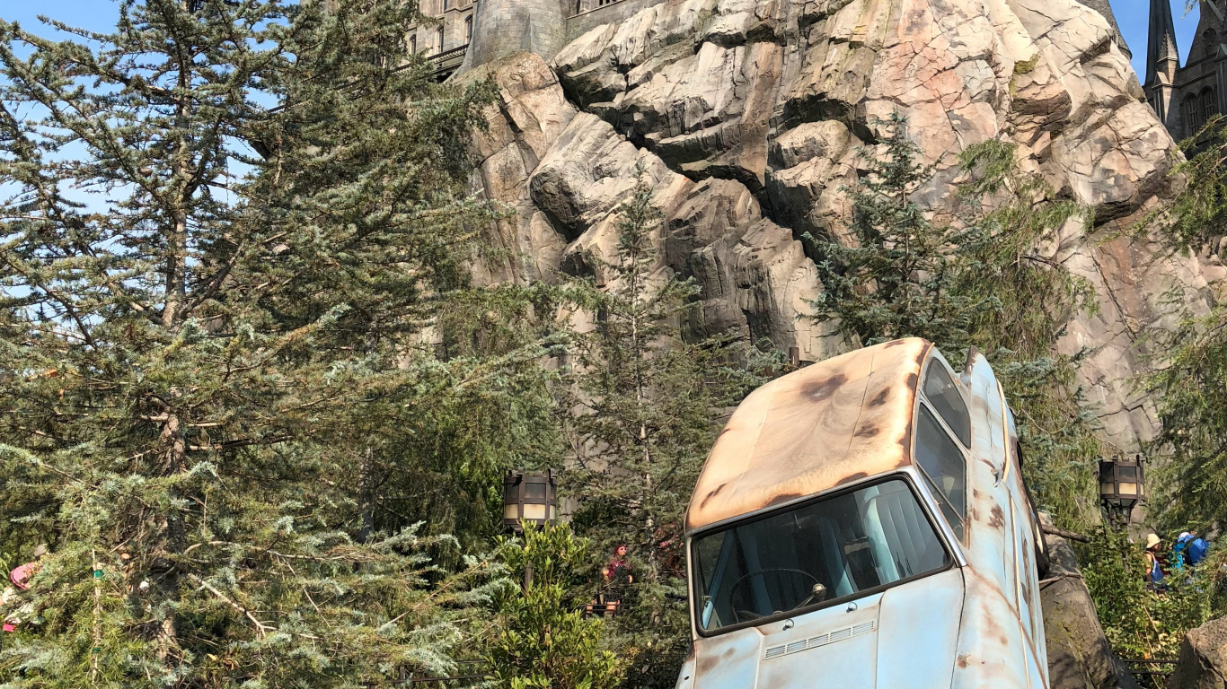 Landmark, Wizarding World, Plant, Building, Vegetation. Wallpaper in 1366x768 Resolution