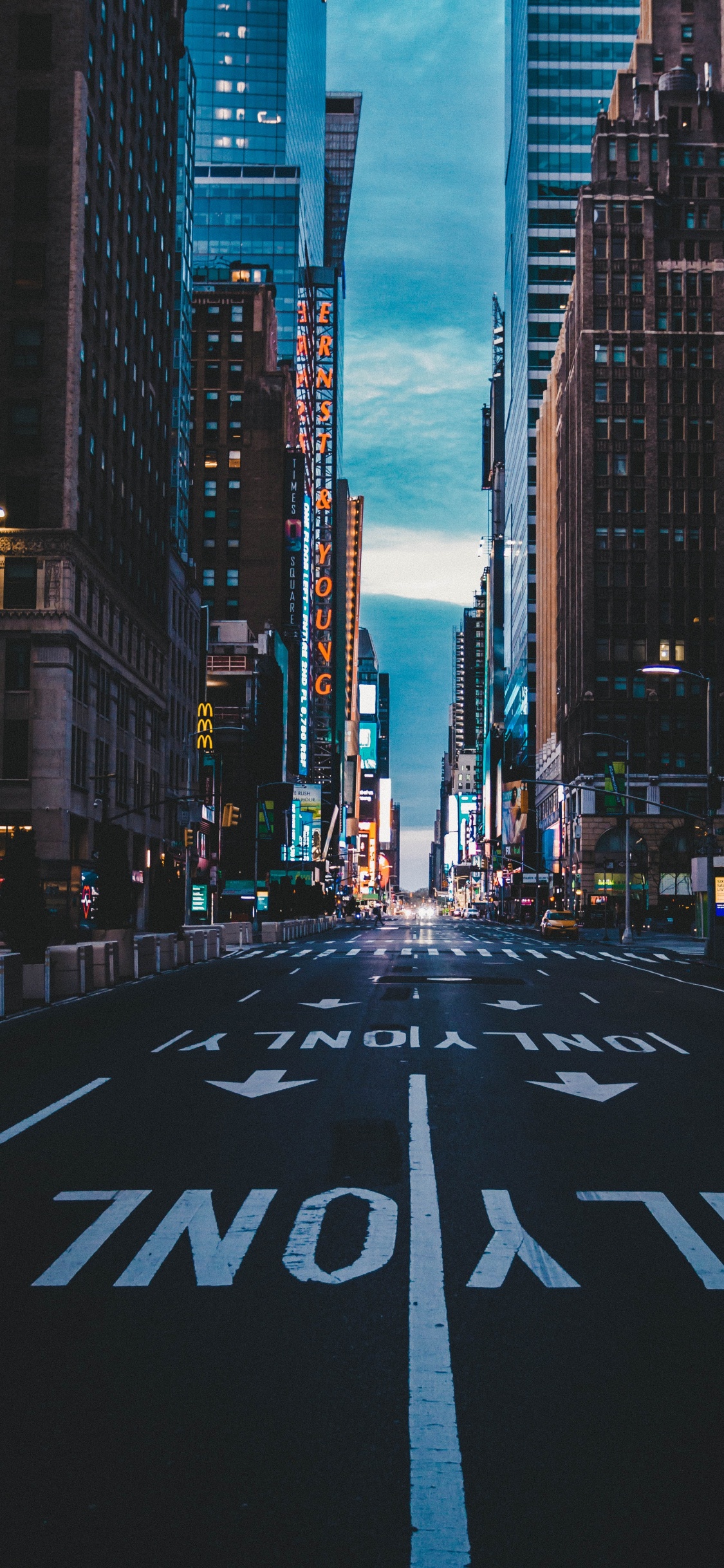New York, New Yorker Straße, Street, Manhattan, Gebäude. Wallpaper in 1125x2436 Resolution